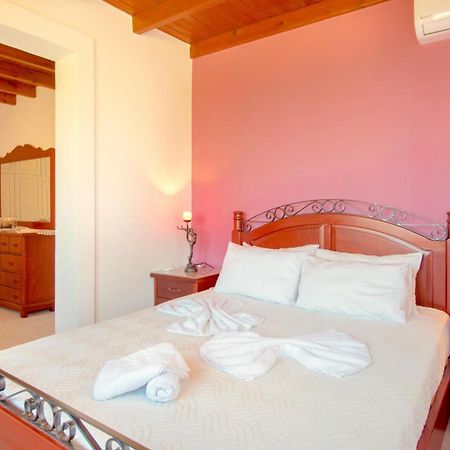 Villa Apollo Agia Pelagia  Buitenkant foto