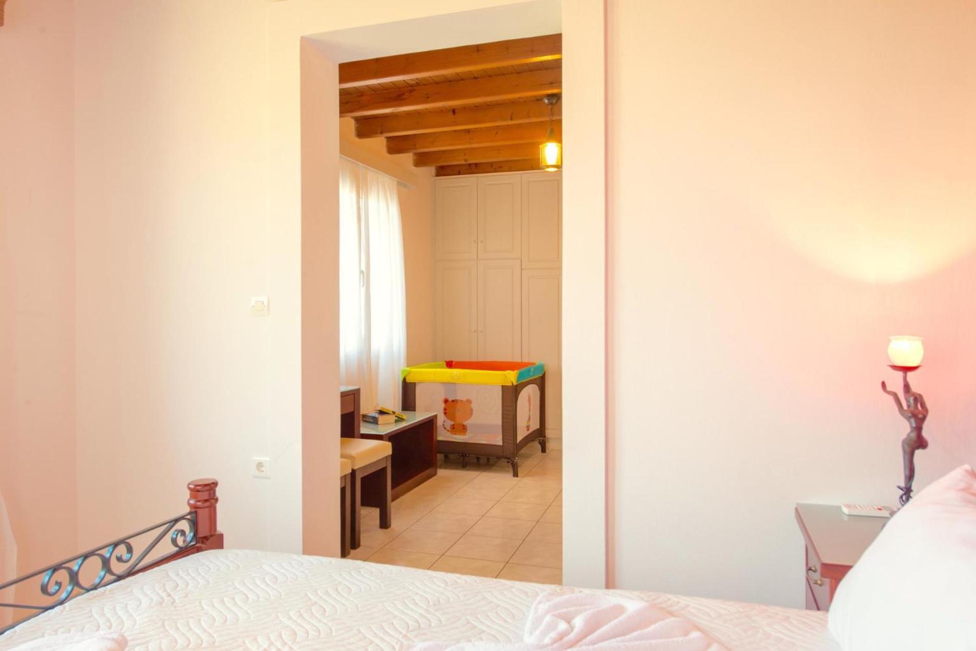 Villa Apollo Agia Pelagia  Buitenkant foto